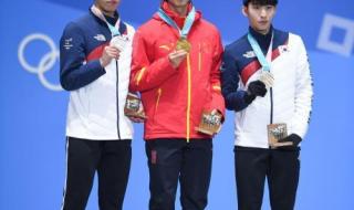 短道速滑姑娘们领奖